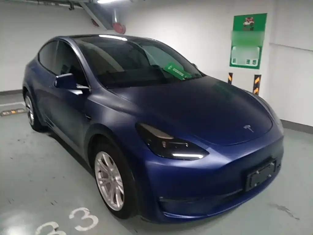 Tesla Model Y — миниатюра 4