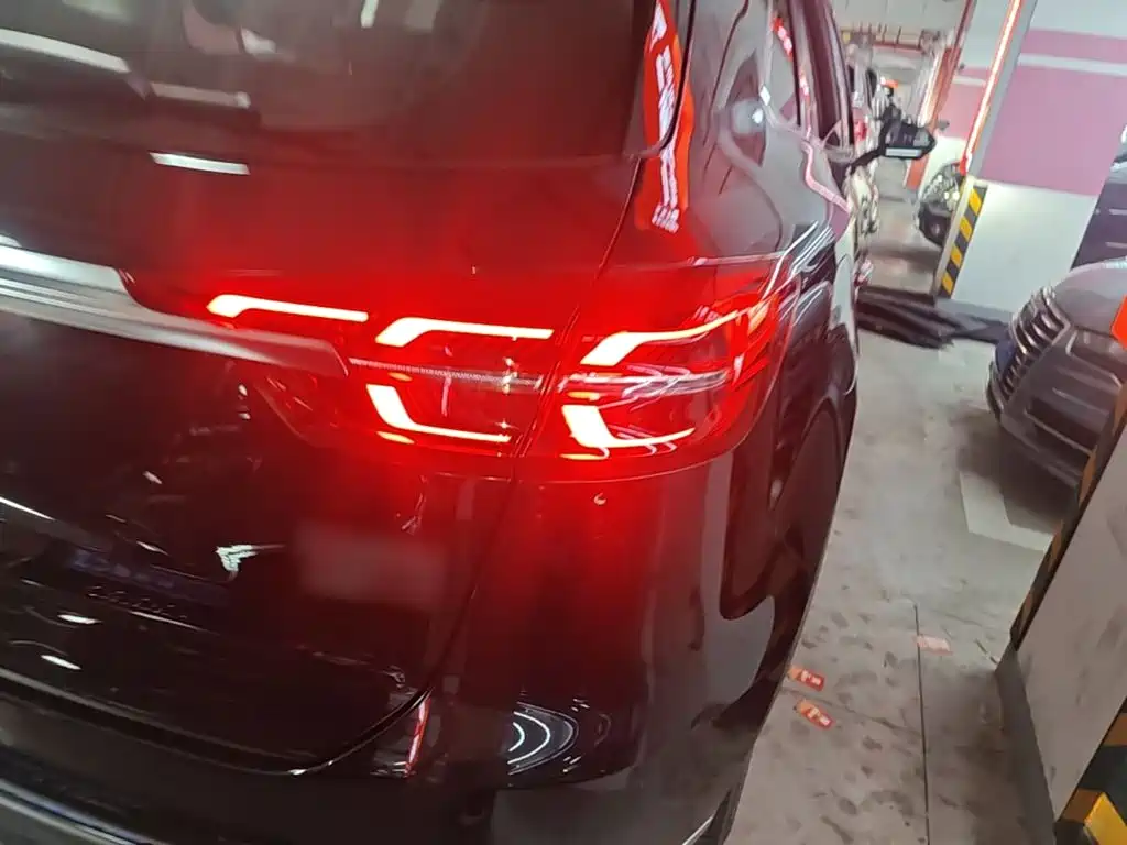 Hongqi HS5 2022 2.0T