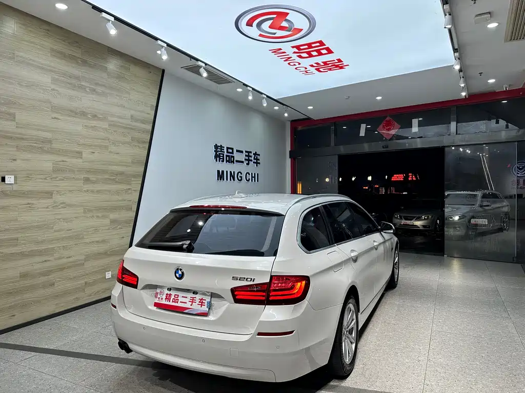 BMW 5 Series 5 2014 520i