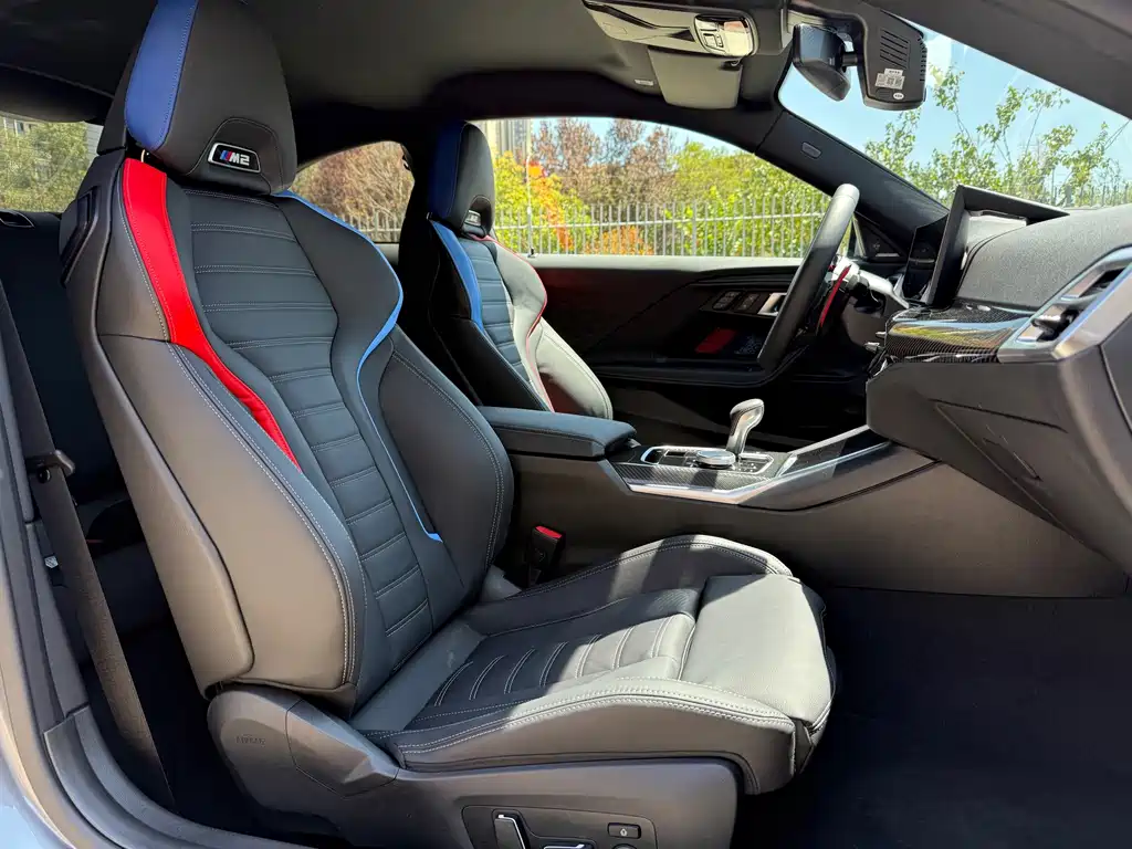 BMW M2 — миниатюра 11