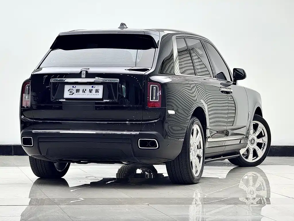 Rolls-Royce Cullinan 2018 мест