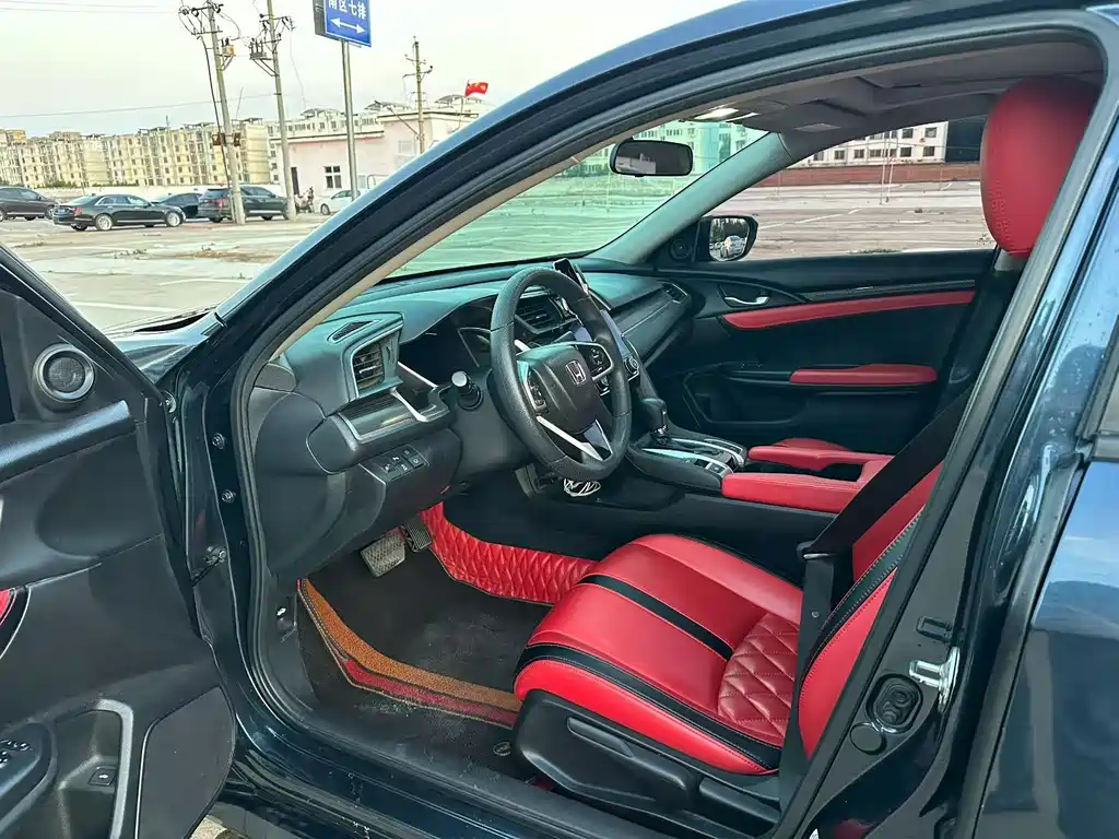 Honda Civic 2019 220TURBO CVT V