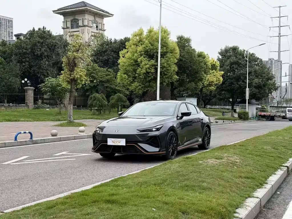 Changan UNI-V