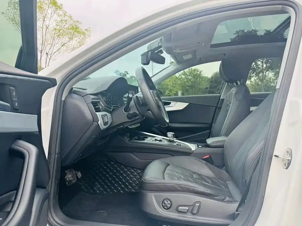 Audi A4L — миниатюра 4