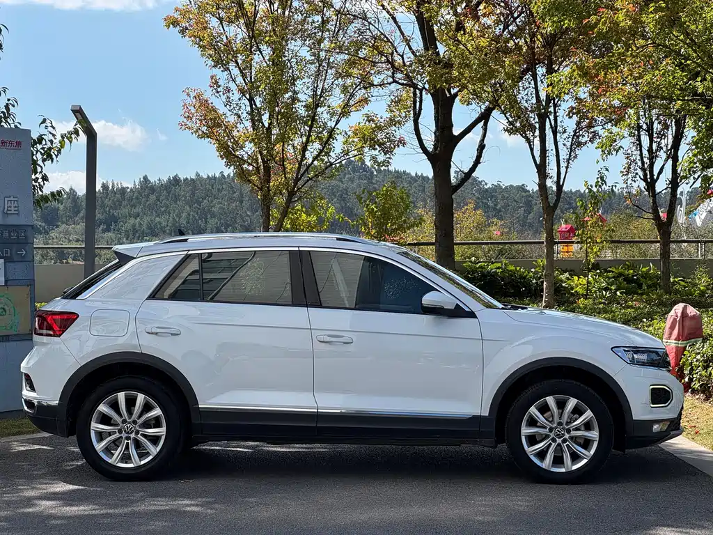 Volkswagen T-Roc — миниатюра 18