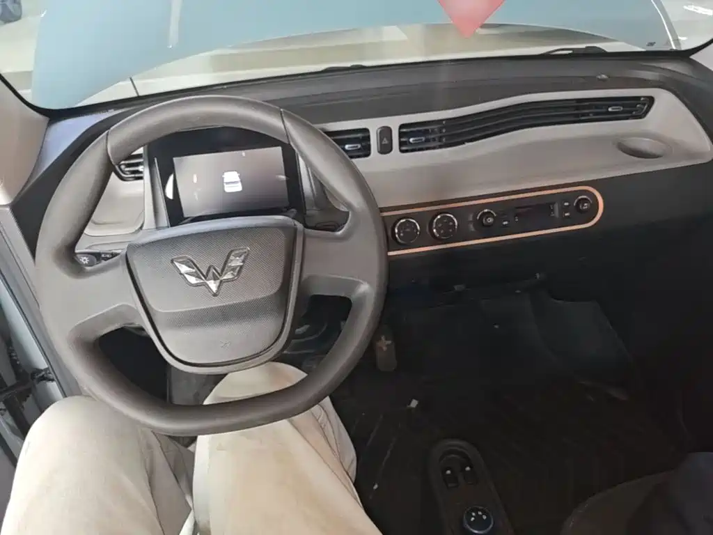 Wuling MINIEV — миниатюра 10