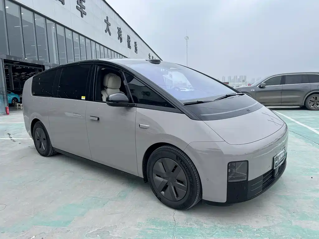 Li Auto Li MEGA — миниатюра 3