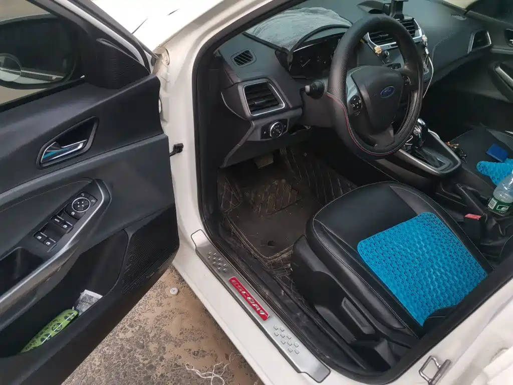Ford Escort — миниатюра 17