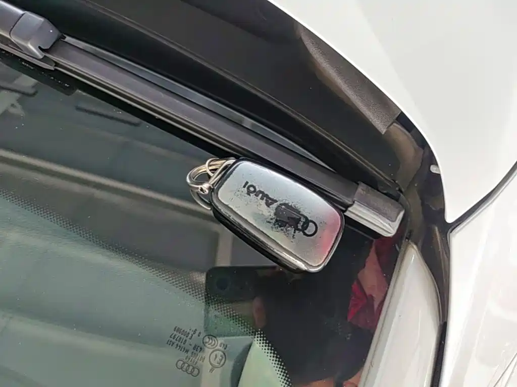 Audi Q2L e-tron — миниатюра 9