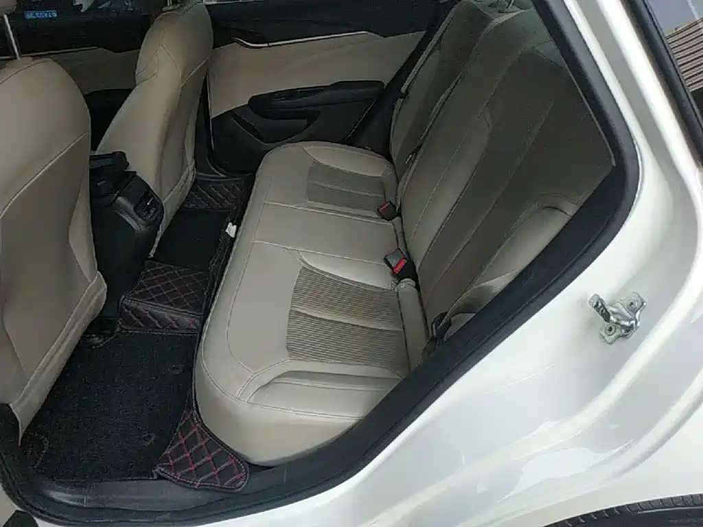 Buick Excelle — миниатюра 17