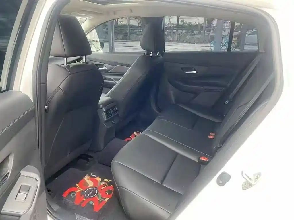 Nissan Sylphy — миниатюра 6