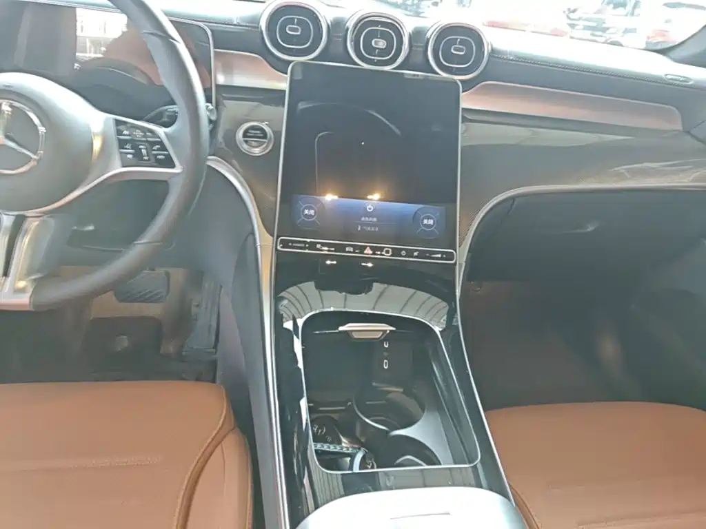 Mercedes-Benz GLC — миниатюра 13
