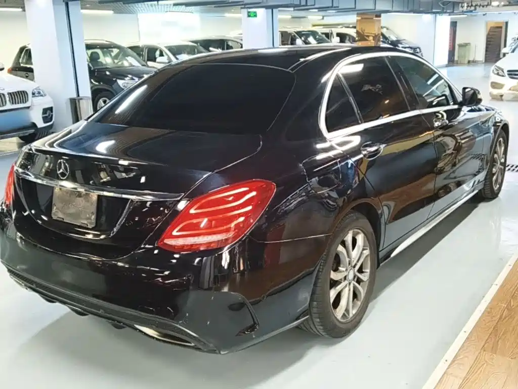 Mercedes-Benz C-Class — миниатюра 7