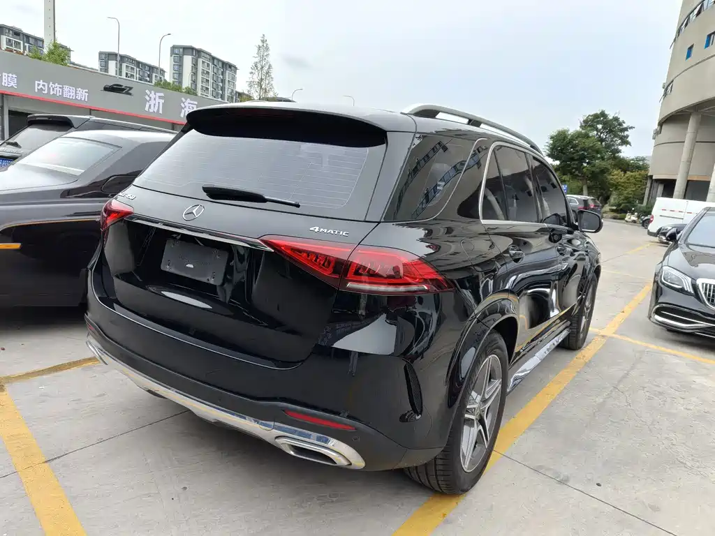 Mercedes-Benz GLE (Import) — миниатюра 16