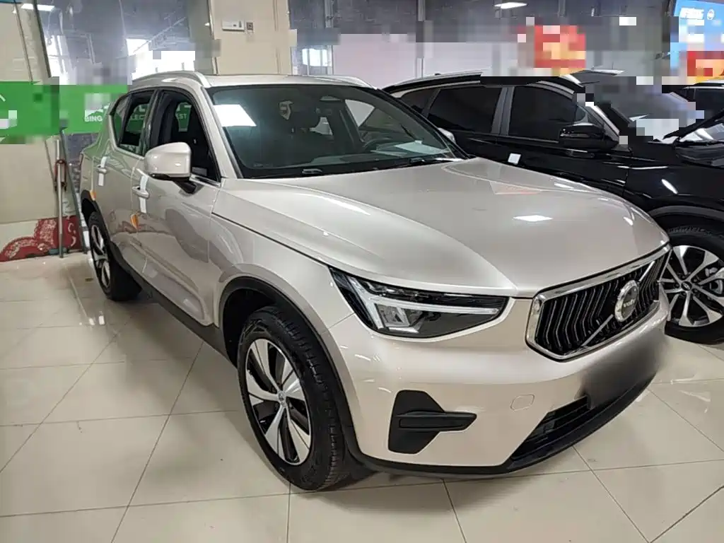 Volvo XC40 — миниатюра 4
