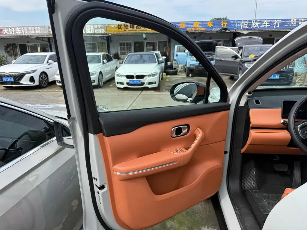 Leapmotor Leapmotor C10 — миниатюра 12