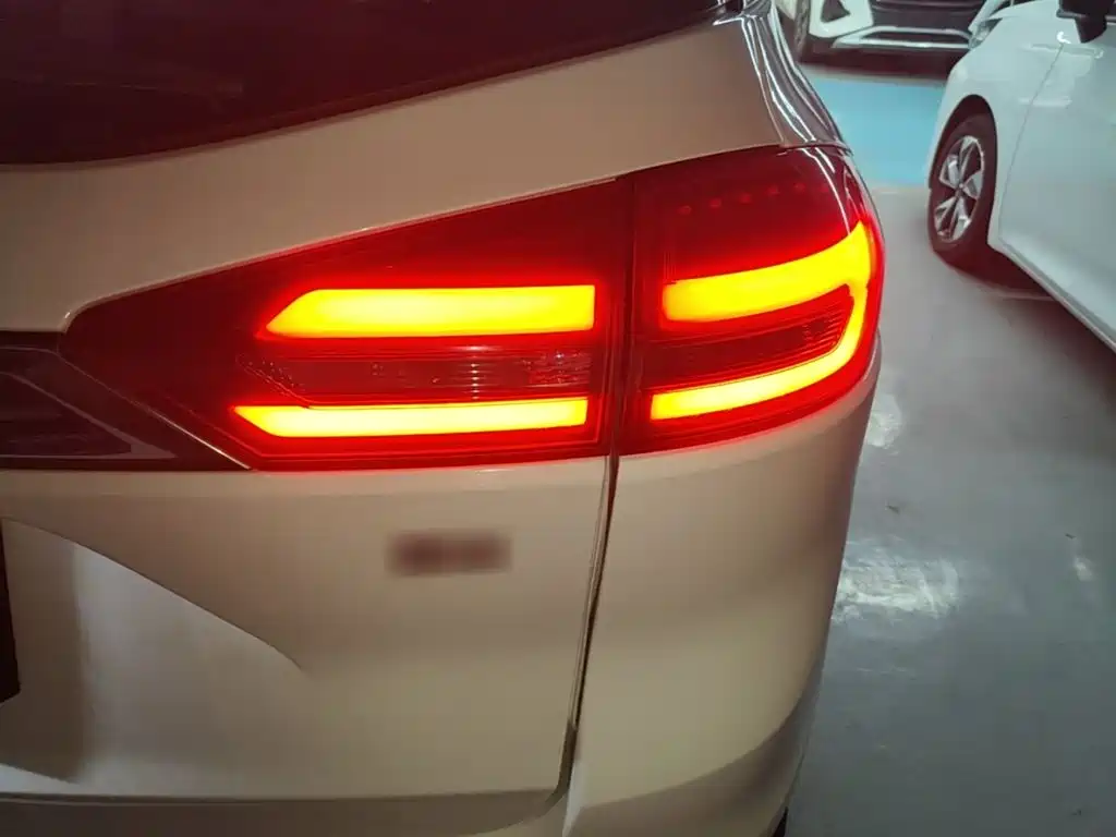 Geely Boyue — миниатюра 8