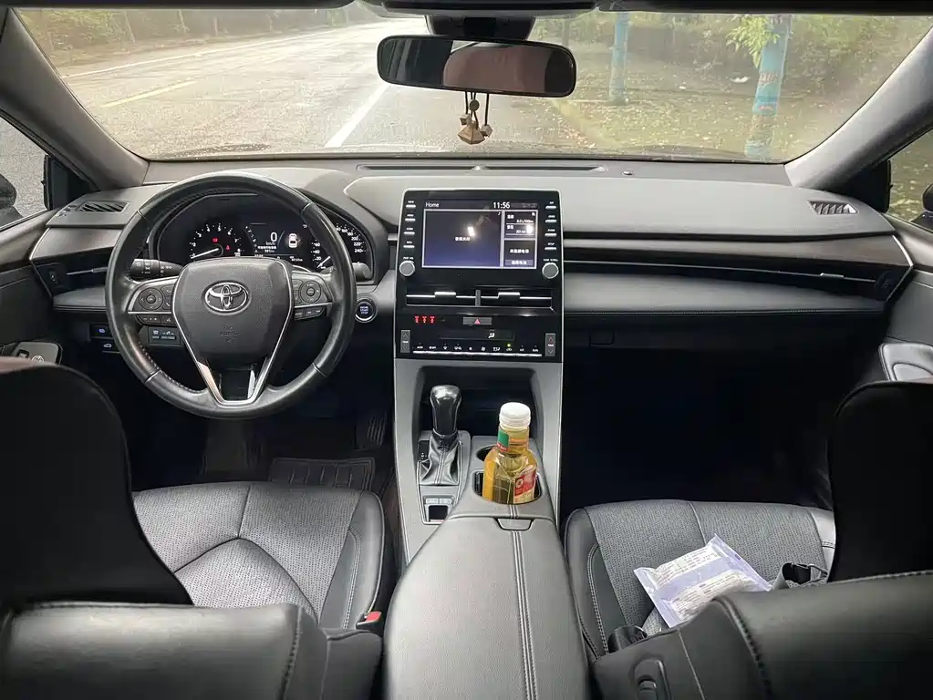 Toyota Avalon — миниатюра 6