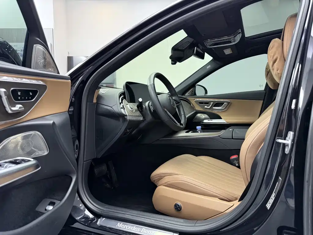 Mercedes-Benz E-Class — миниатюра 23