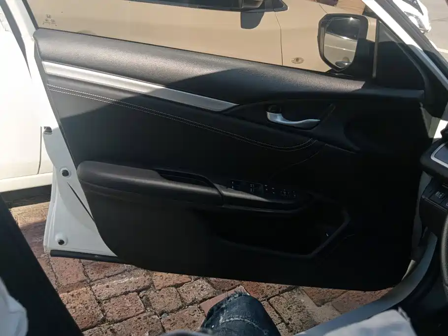 Honda Civic — миниатюра 7
