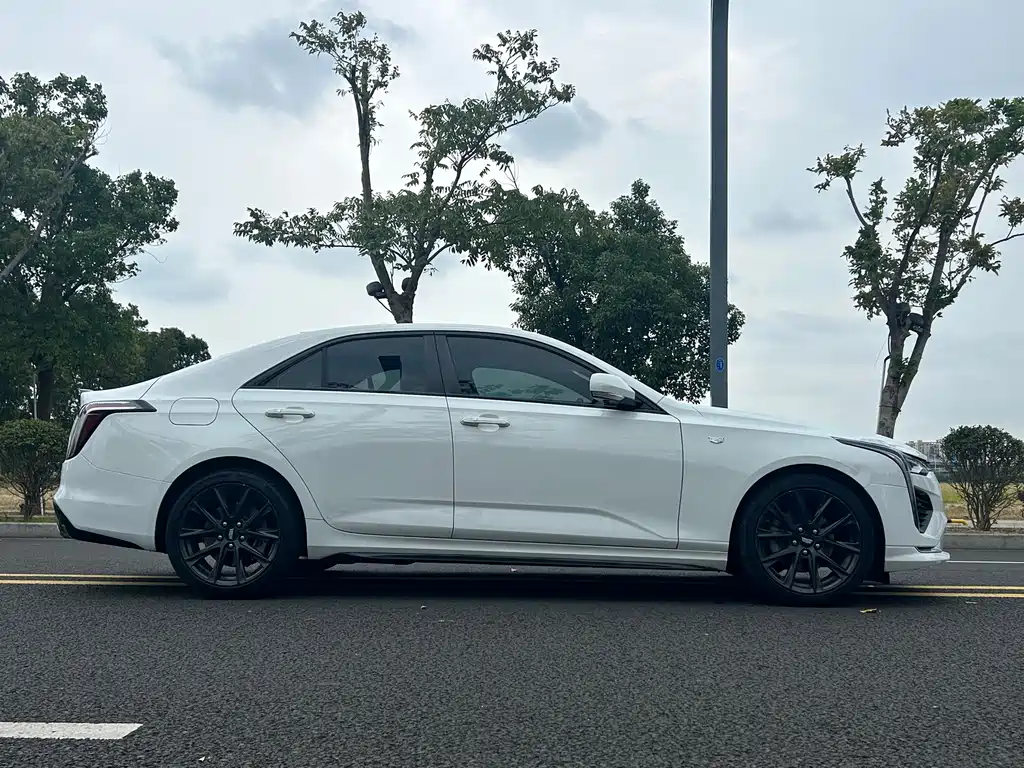 Cadillac CT4 — миниатюра 3