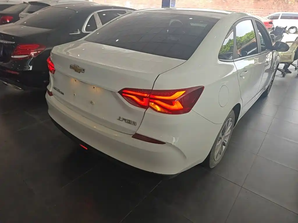 Chevrolet Monza — миниатюра 7