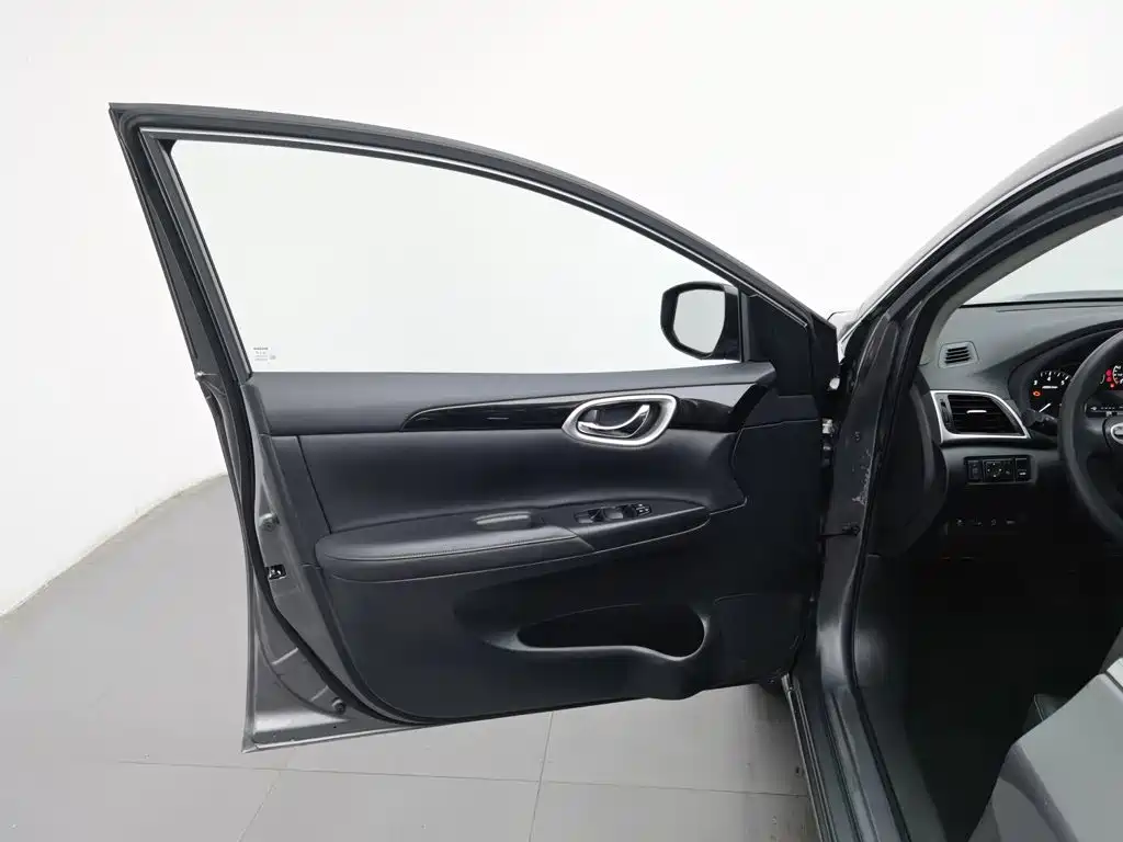 Nissan Sylphy — миниатюра 8
