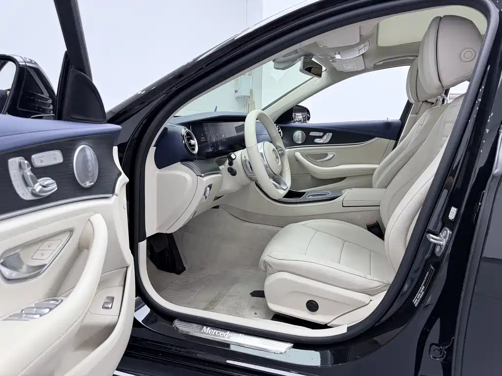 Mercedes-Benz E-Class — миниатюра 22