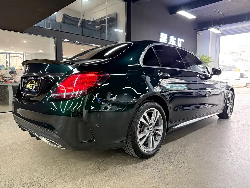 Mercedes-Benz C-Class — миниатюра 14