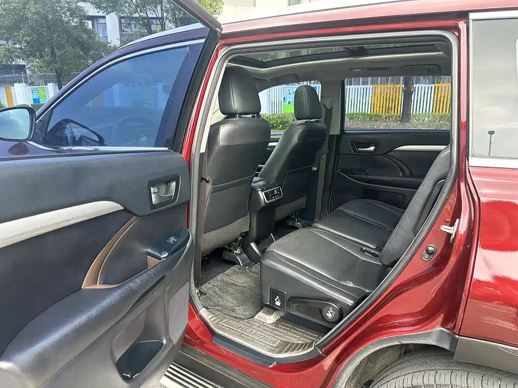 Toyota Highlander — миниатюра 15