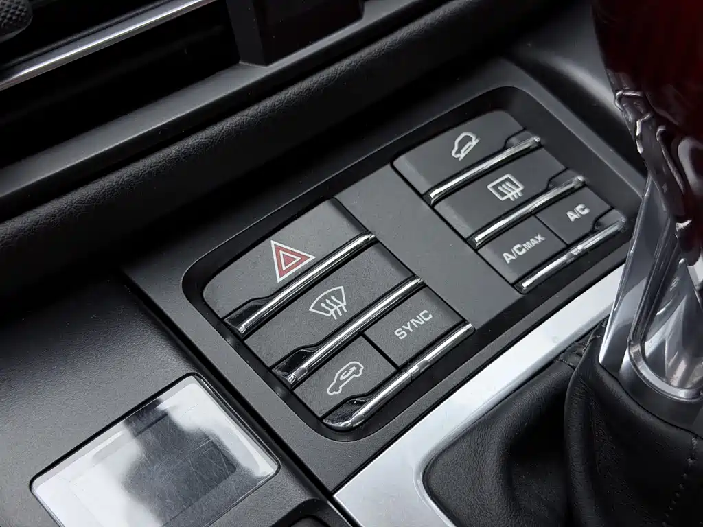 Porsche Macan — миниатюра 38