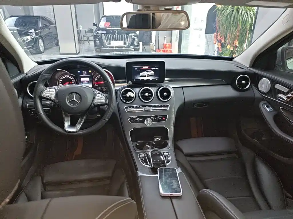 Mercedes-Benz C-Class — миниатюра 10