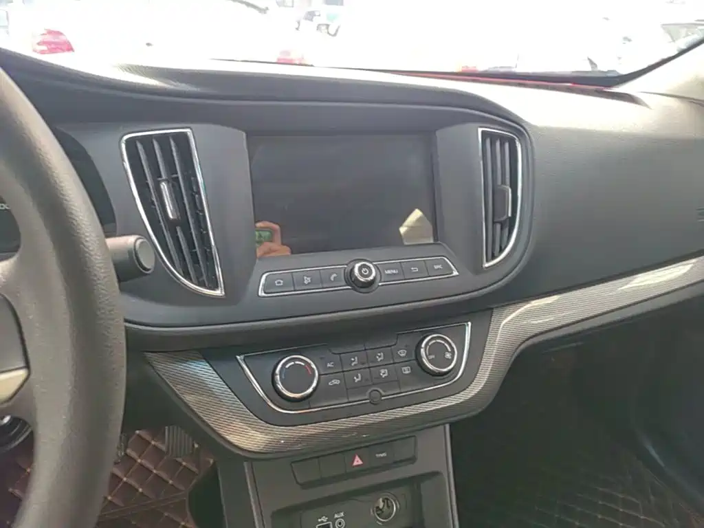 Roewe 360 — миниатюра 13