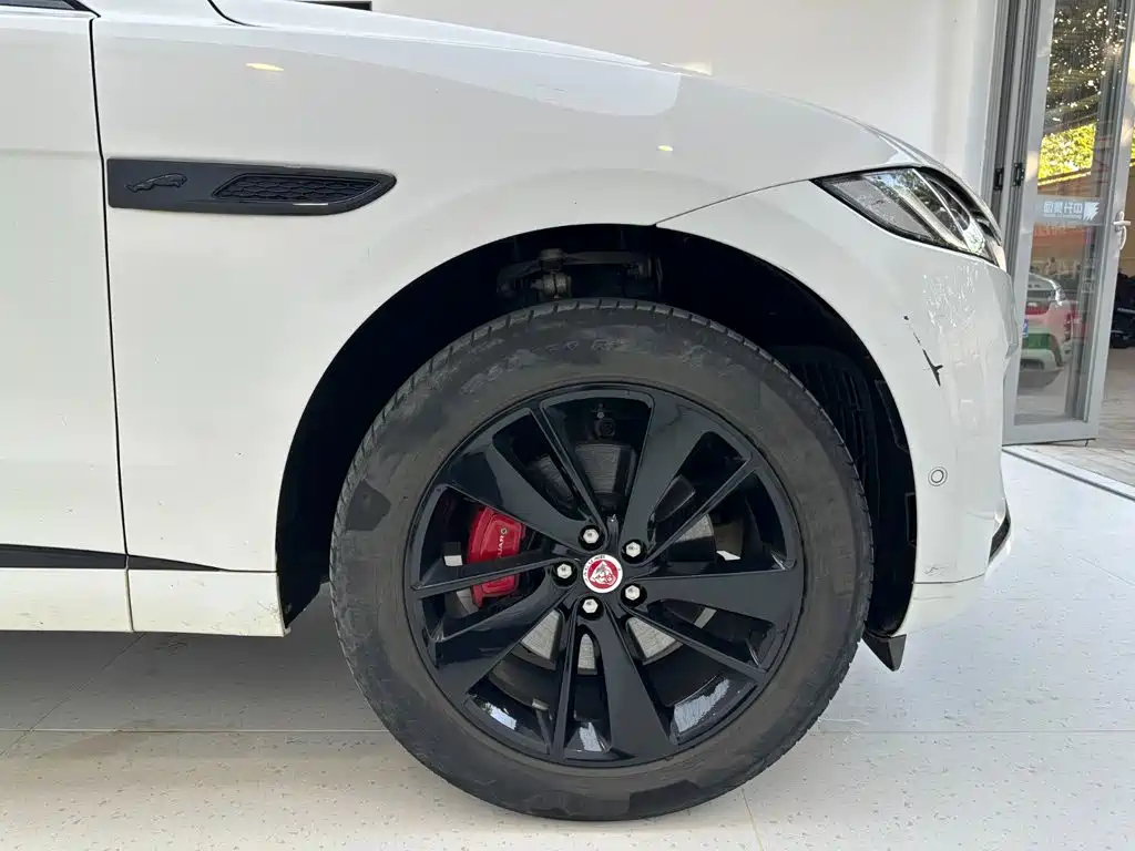 Jaguar F-Pace 2022 P250 R-Dynamic BLACK