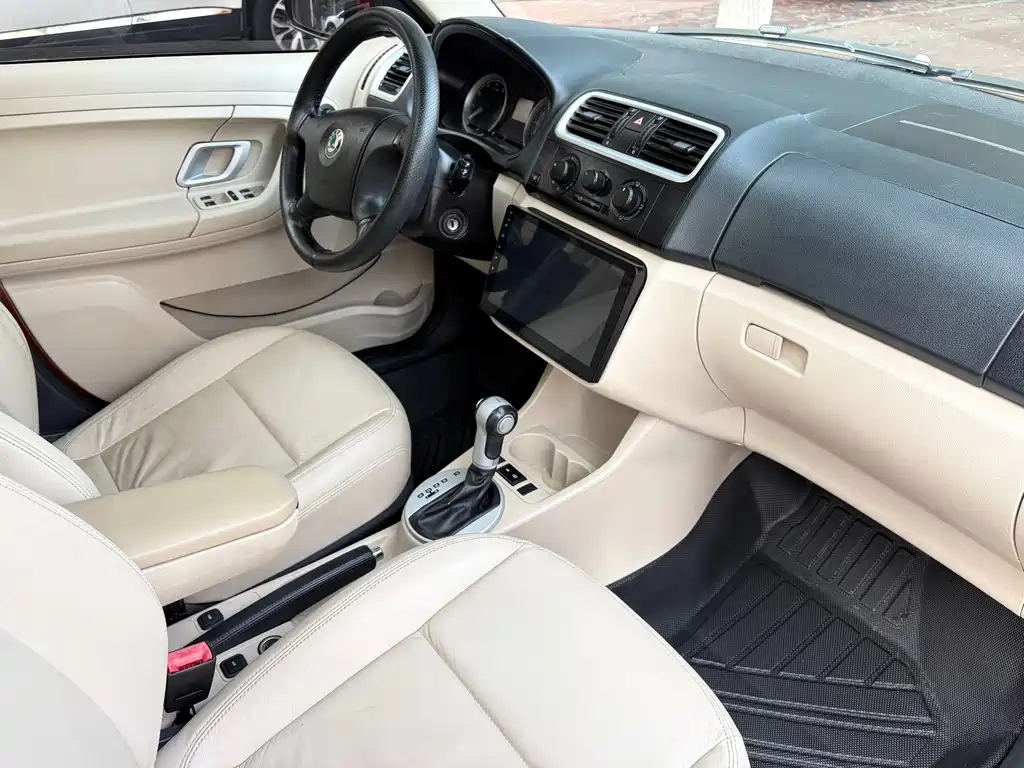 Skoda Fabia — миниатюра 9