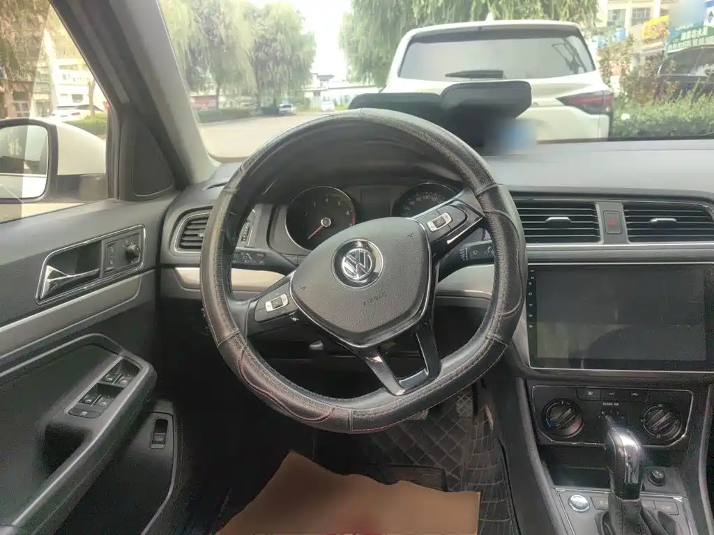 Volkswagen Lavida — миниатюра 11