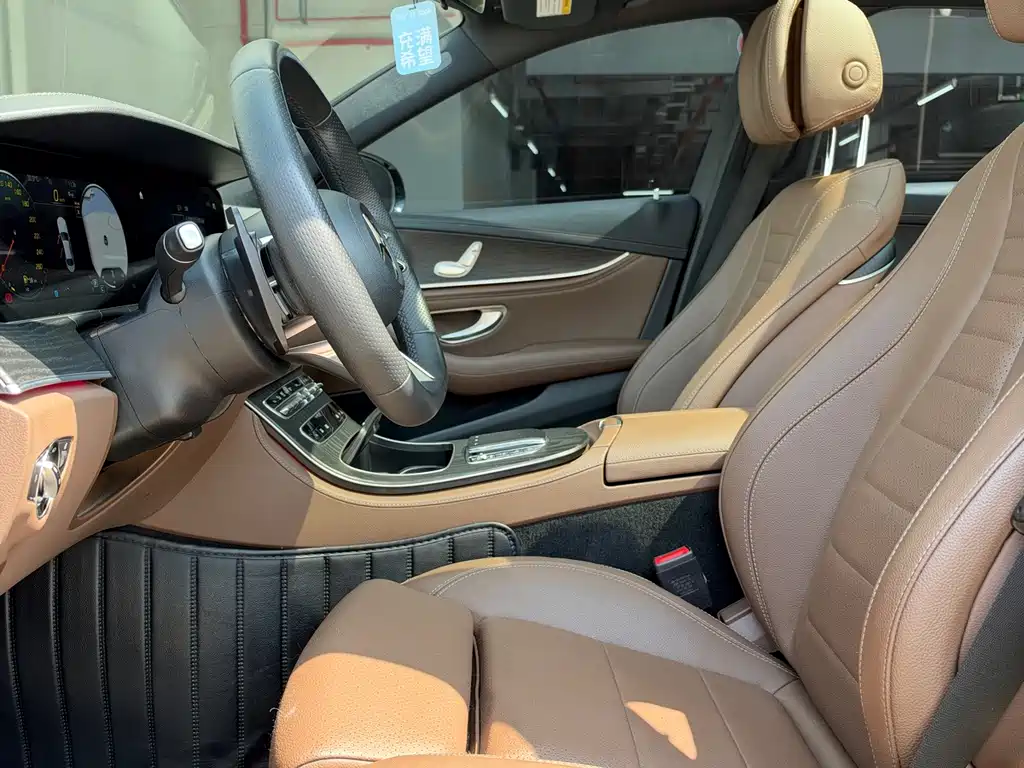Mercedes-Benz E-Class — миниатюра 6