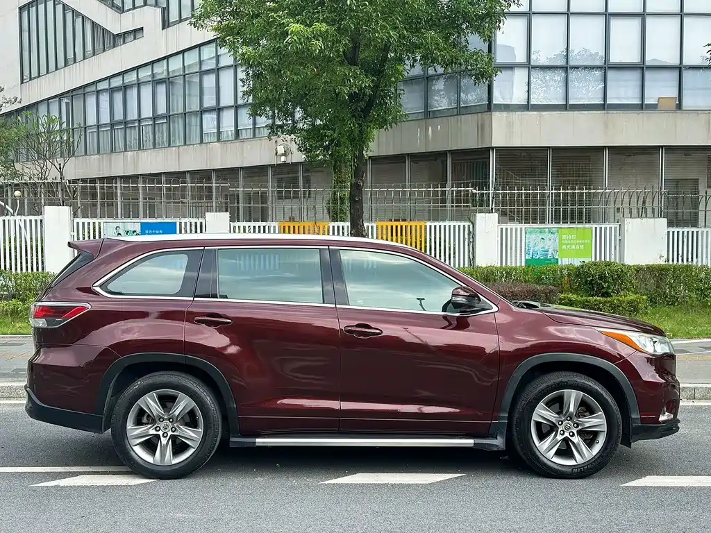 Toyota Highlander — миниатюра 7