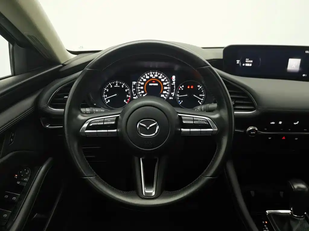 Mazda 3 Axela — миниатюра 11
