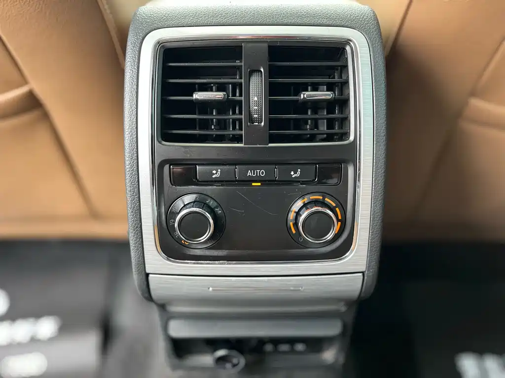 Volkswagen Passat — миниатюра 10