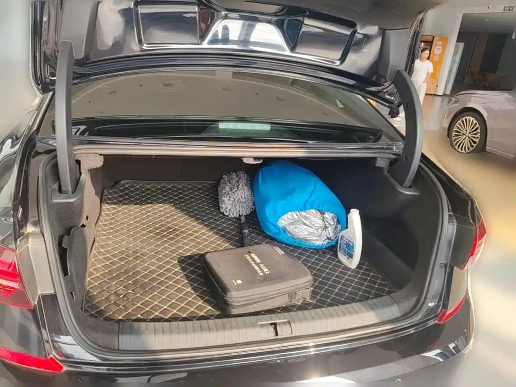 Volkswagen Passat PHEV — миниатюра 24