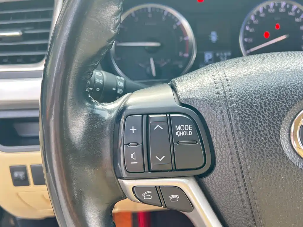 Toyota Highlander — миниатюра 23