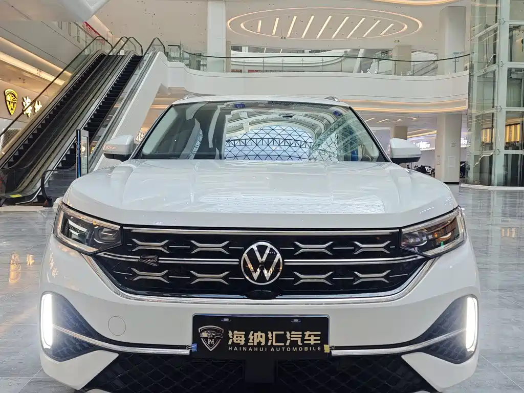 Volkswagen Tayron X 330TSI 2WD Premium High Energy Edition, фото 5