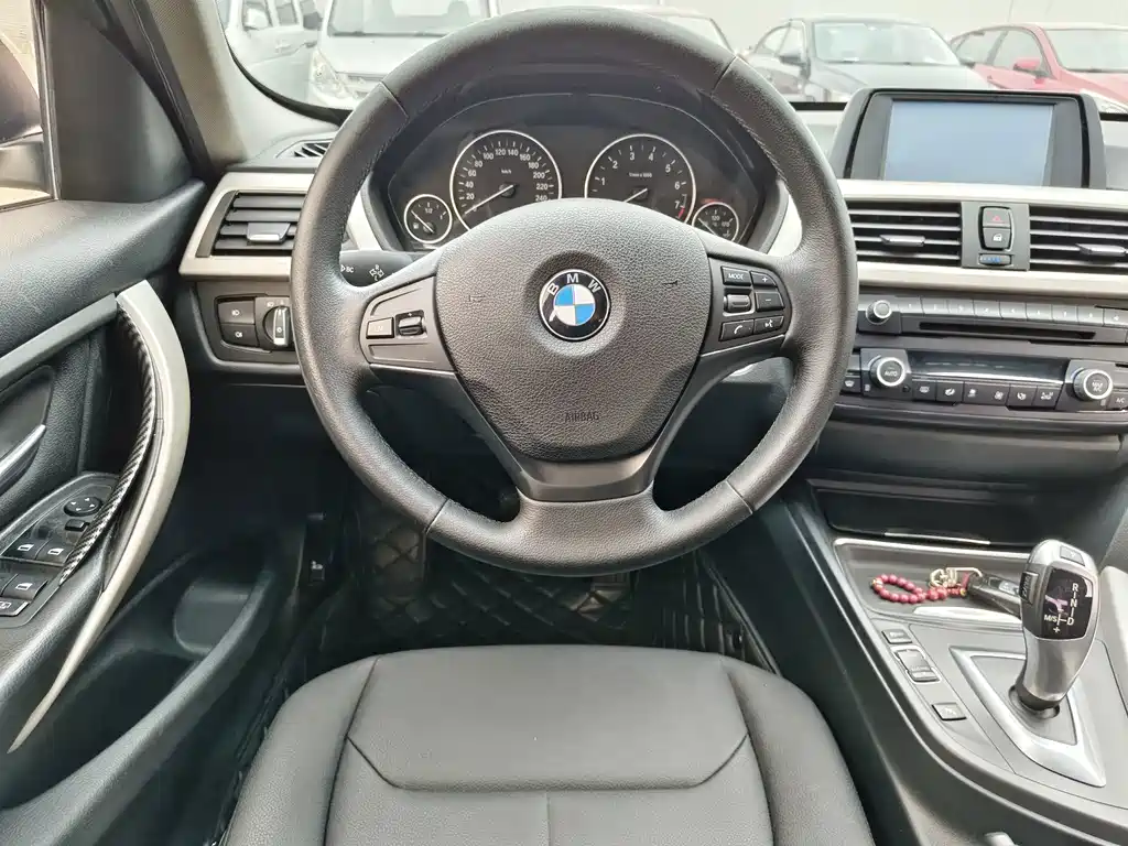 BMW 3 Series — миниатюра 7