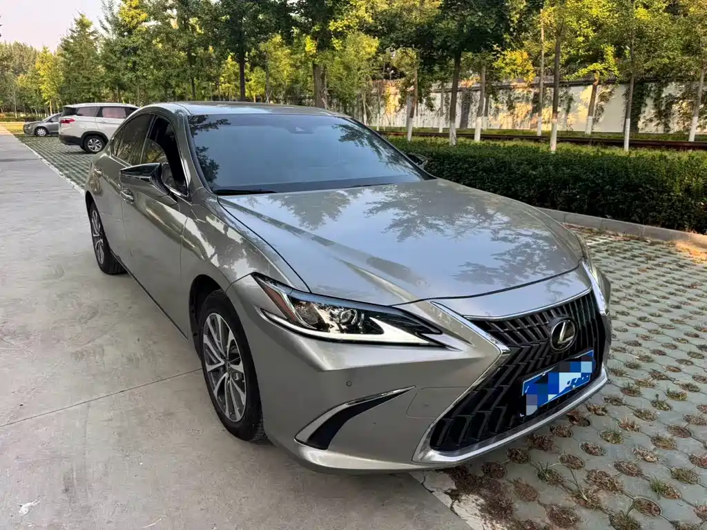 Lexus ES — миниатюра 3