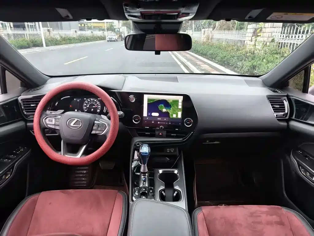 Lexus NX — миниатюра 5