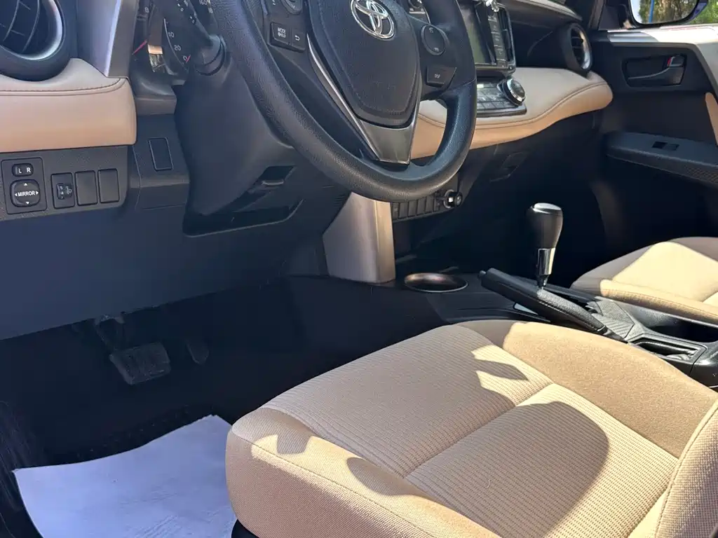 TOYOTA RAV4 RONGFANG