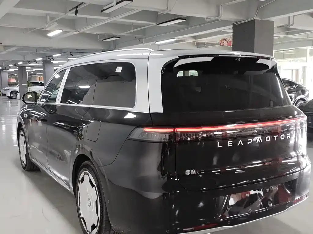 Leapmotor D19 2026 720 мест