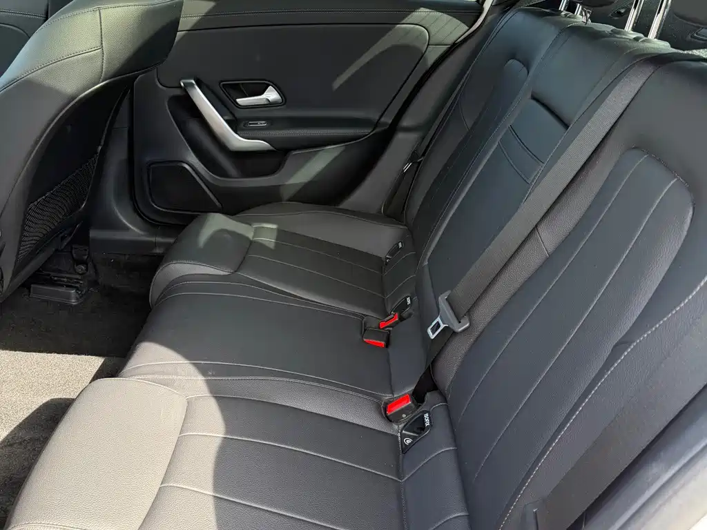Mercedes-Benz A-Class — миниатюра 12