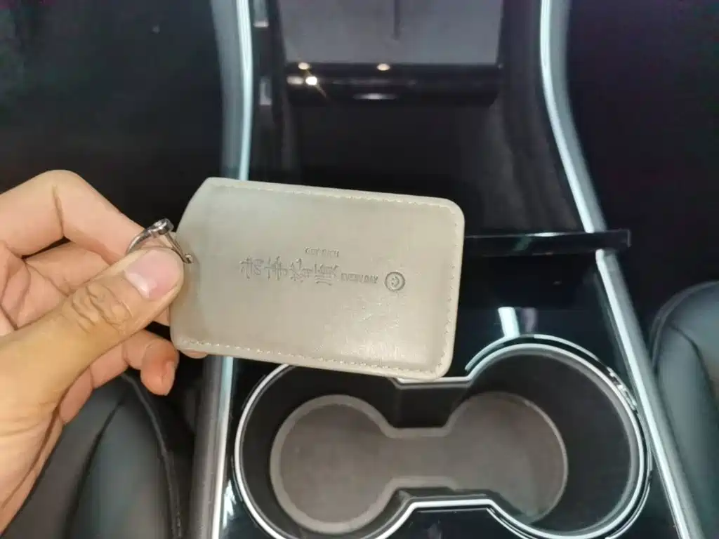 Tesla Model 3 — миниатюра 9